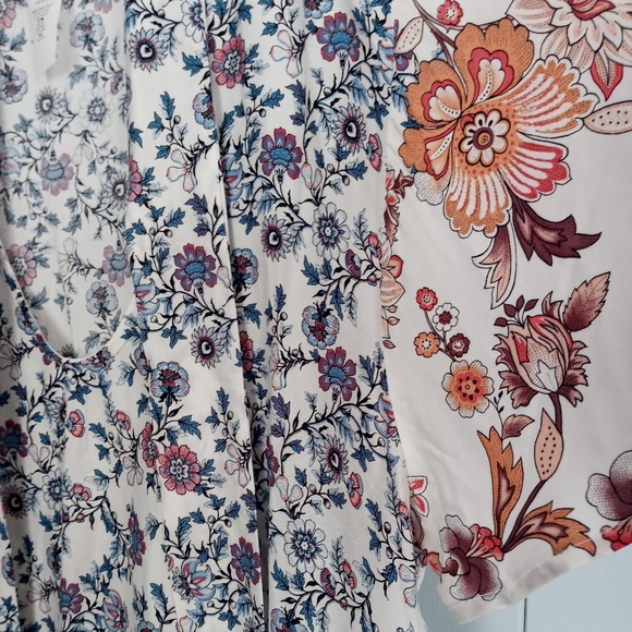 The Neck Down Beautiful Floral Blouse Large - Picture 2 of 9